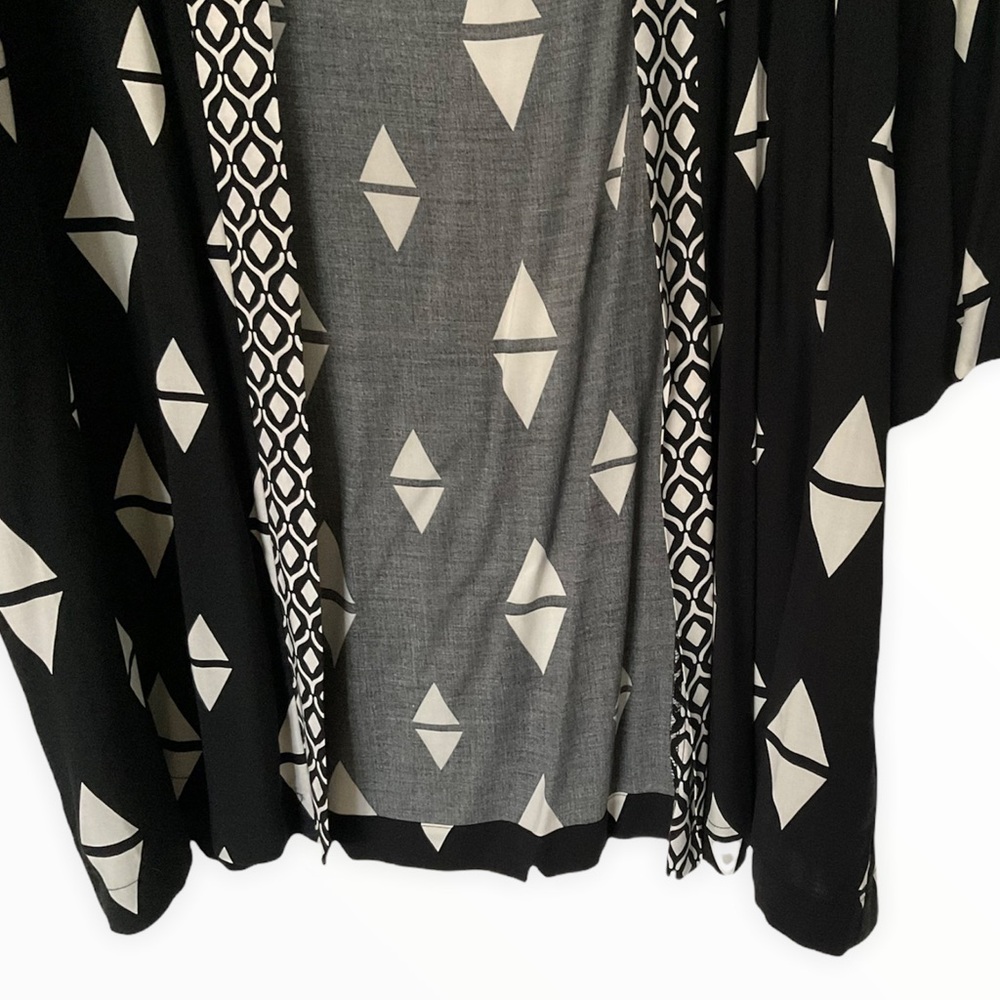 H&M Open Front Top With Pattern - Picture 7 of 8
